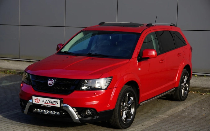 Fiat Freemont cena 57900 przebieg: 144000, rok produkcji 2015 z Mysłowice małe 667